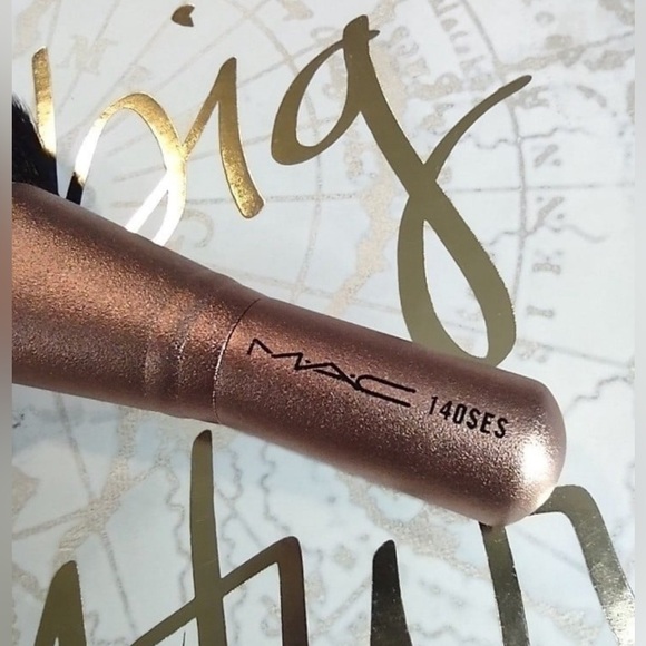 Mac 140SES LIMITED EDITION & UNAVAILABLE Fan Brush New in Sealed Packaging NWT - Picture 8 of 12